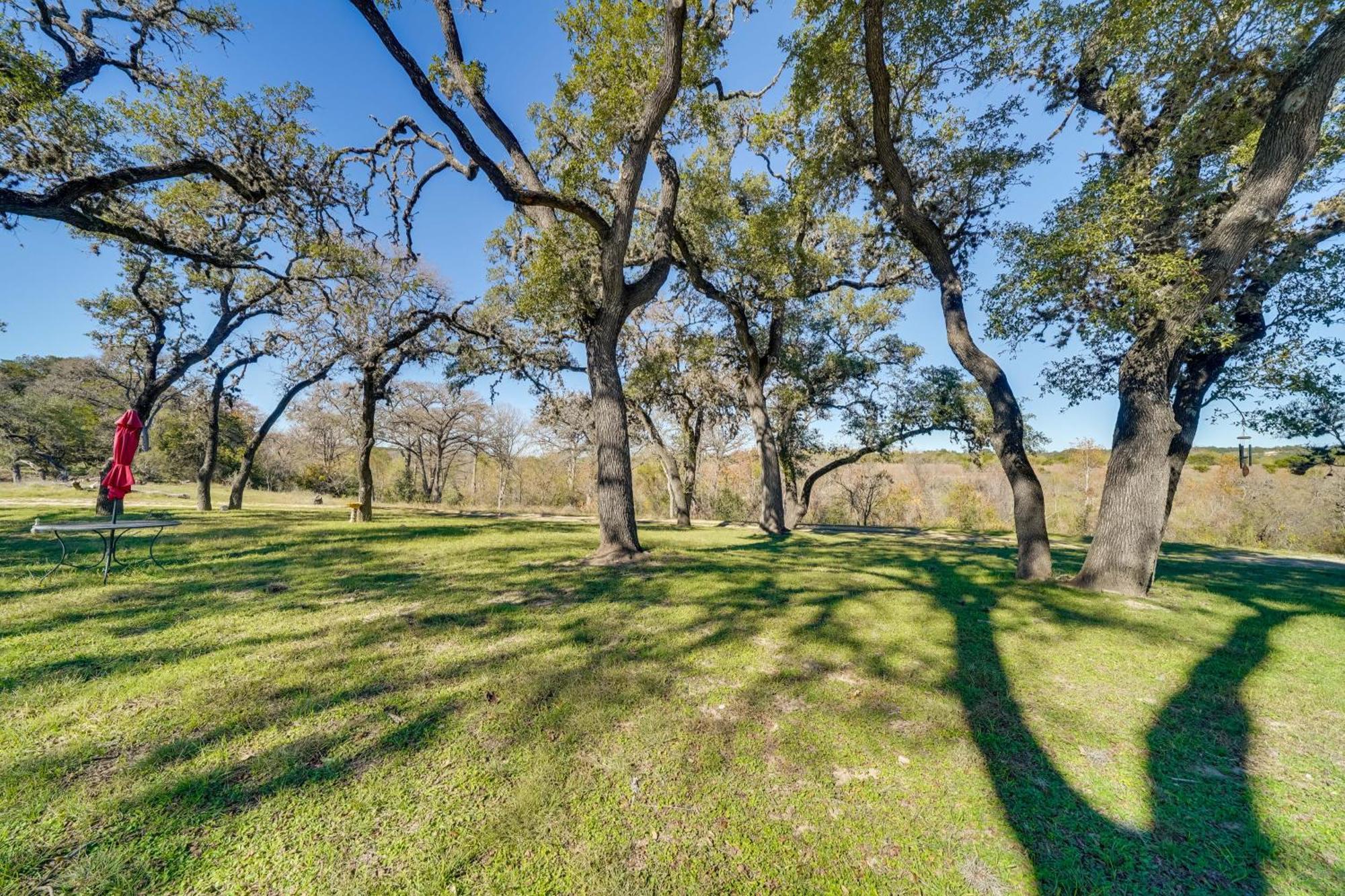 Quiet Bandera Country Home With Medina River Access! Buitenkant foto